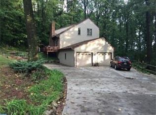 5030 Pineview Dr, Mohnton, PA 19540