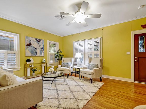 5th image of 220 Corona Ave