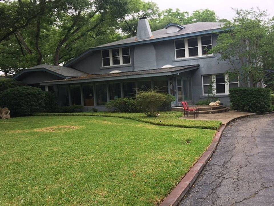 2nd image of 339 Elizabeth Rd