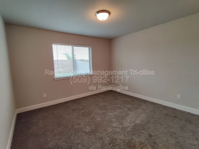 8209 Coldwater Dr — Photo 11