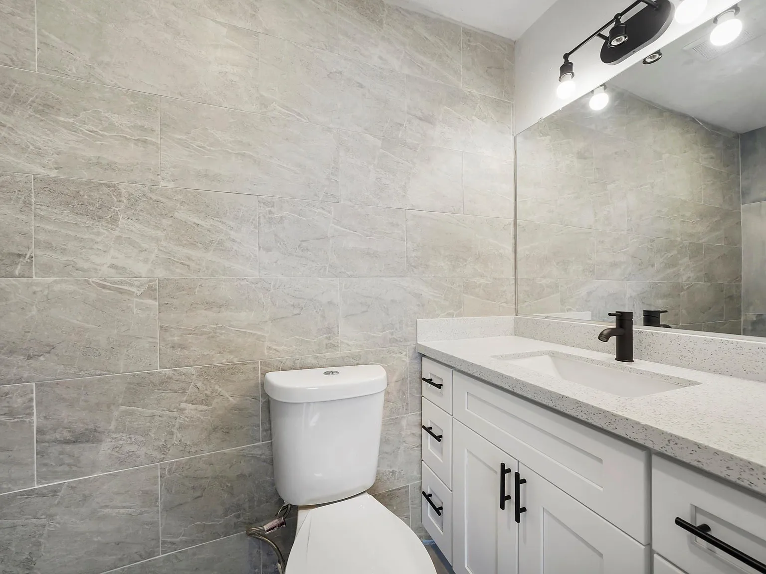 2 bed, 1.0 bath, 950 sqft, $1,445 — Photo 3