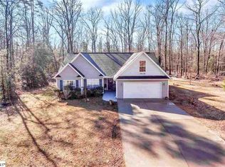 19 Knotts Ct, Fountain Inn, SC 29644