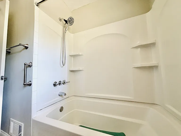 836 Delverton Rd — Photo 12