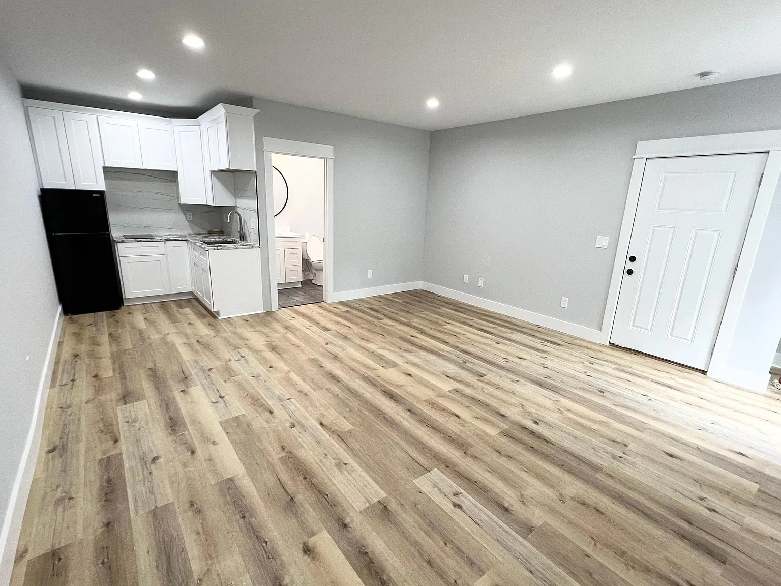 1 bed, 450 sqft, $1,100 — Photo 2