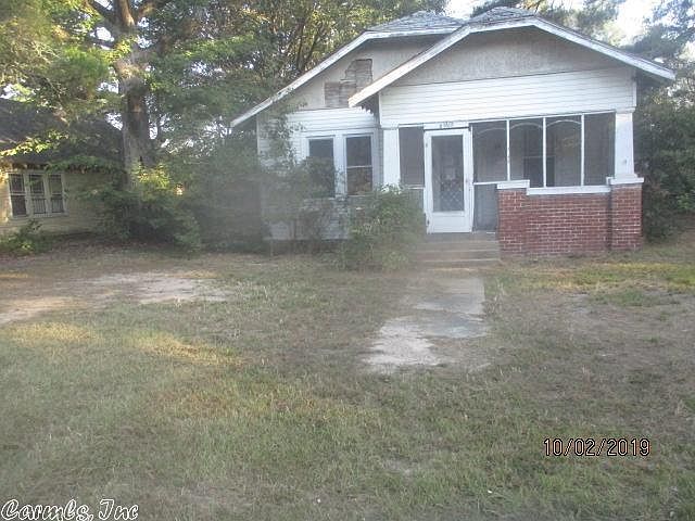 1st image of 1511 W 26th Ave