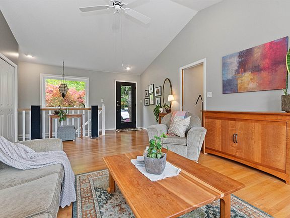 4th image of 47805 Extrom Rd #3