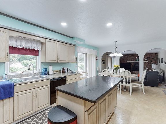 3rd image of 8700 Prescott Dr