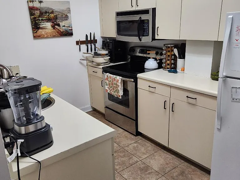 2161 Peachtree Rd NE #205 — Photo 8