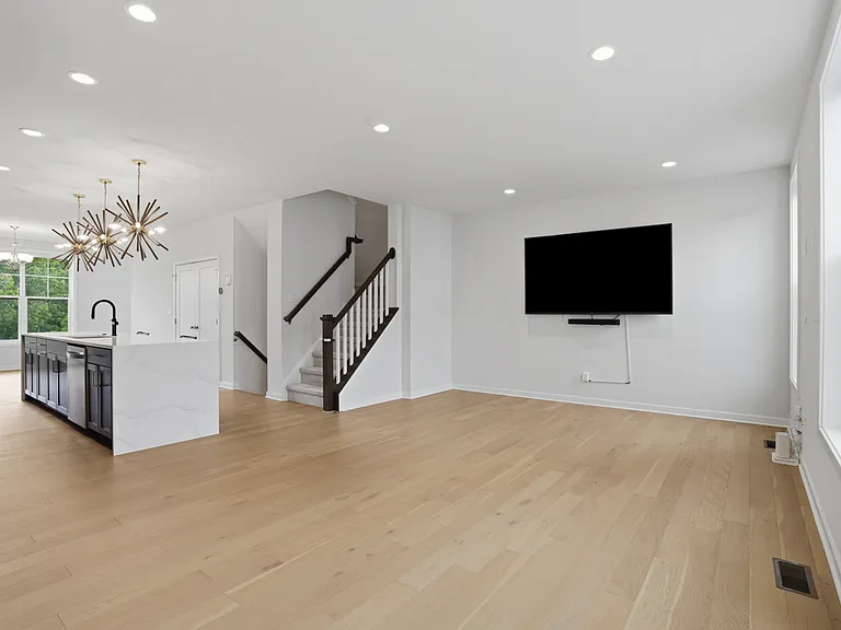 2893 Rayfield Ave — Photo 22