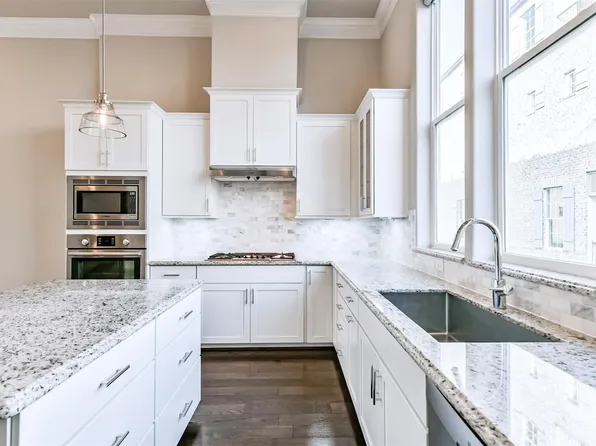 9507 London Bridge Sta, Houston, TX 77045