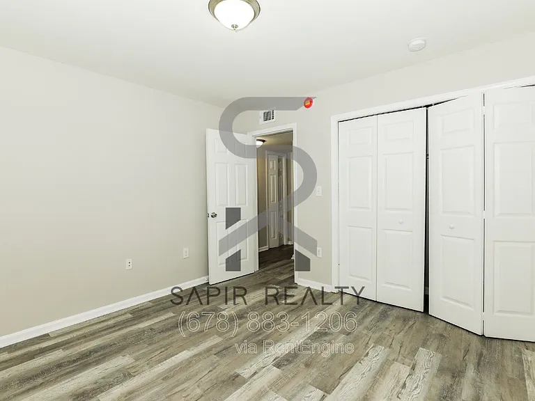 166 Anderson Ave NW #B06 — Photo 3