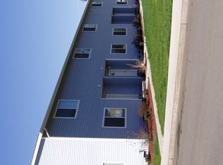 1113 E Chamberlain Ave, Cottage Grove, OR 97424