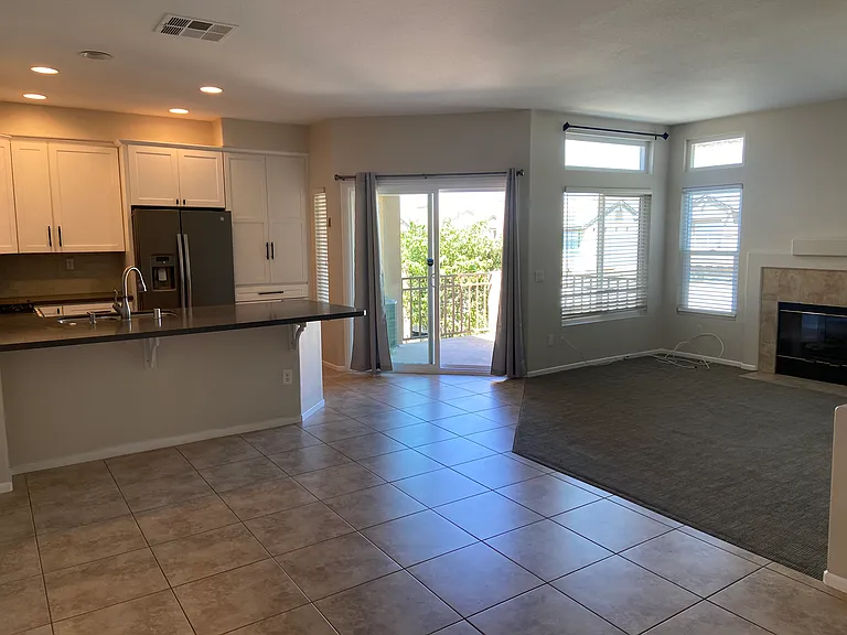 1036 S Country Glen Way — Photo 3