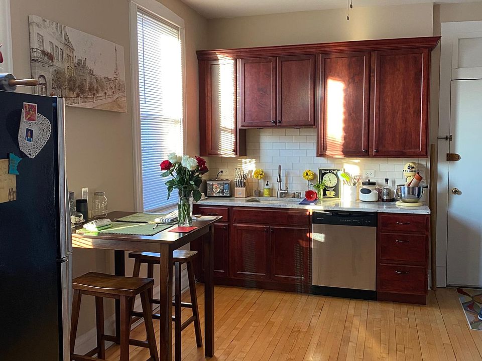 Eat in Kitchen