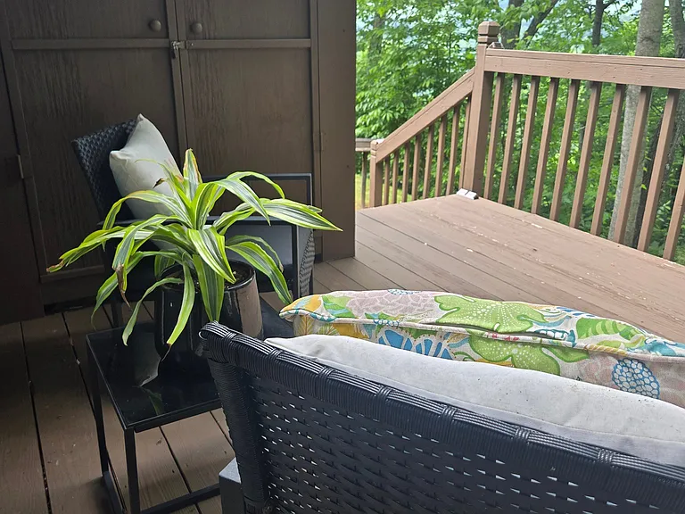 933 Henry Dingus Way — Photo 7