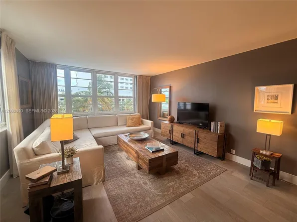 100 Lincoln Rd, Miami Beach, FL