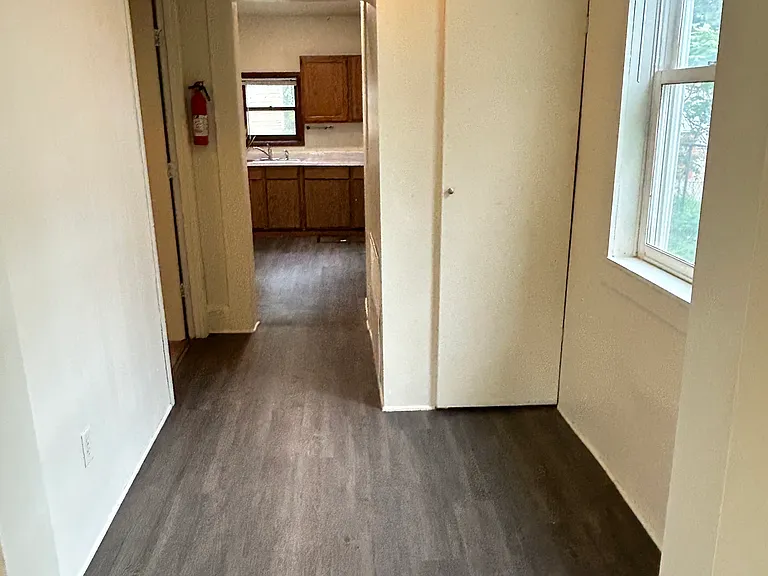 528 Union St #B — Photo 11