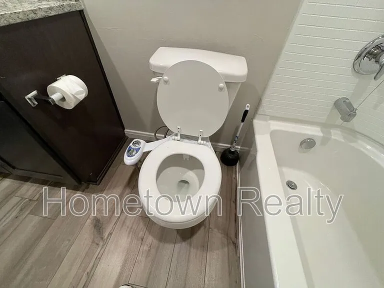 1712 Vermilion Ln — Photo 32