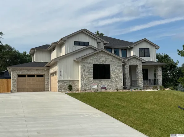 7920 Howard St, Omaha, NE 68114