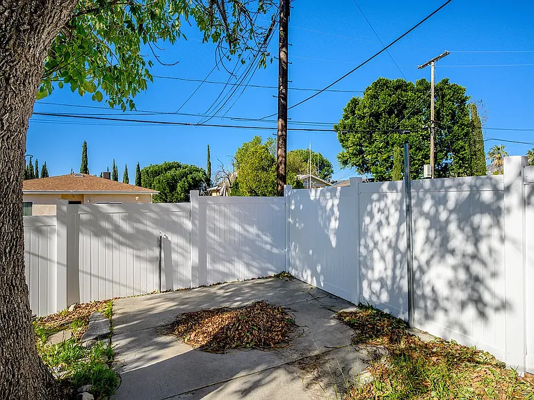 10230 Silverton Ave — Photo 20