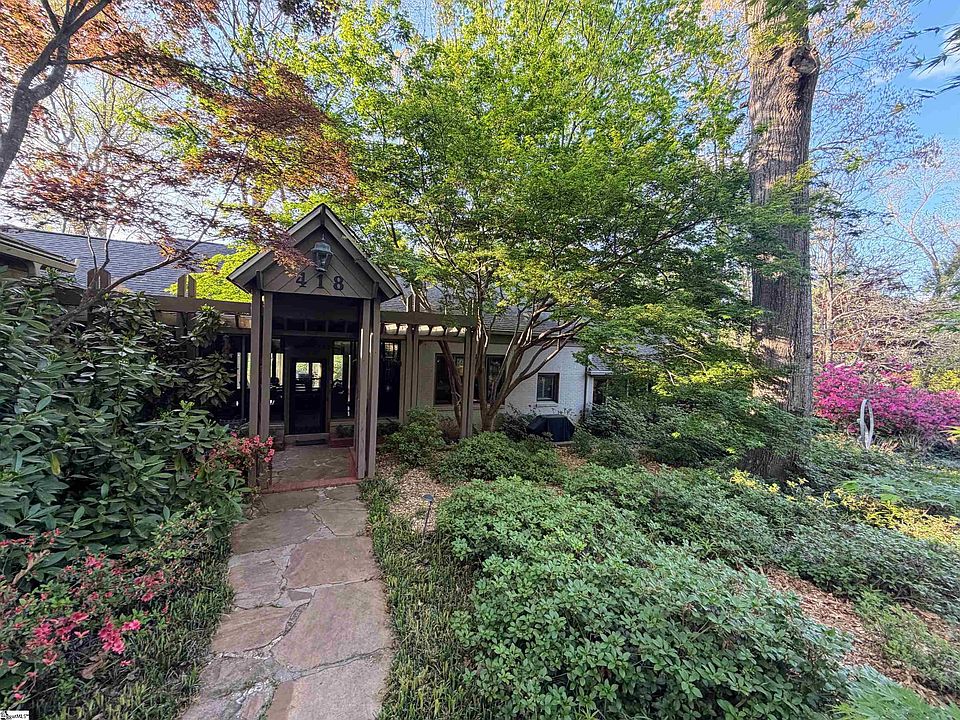1st image of 418 Woodland Way