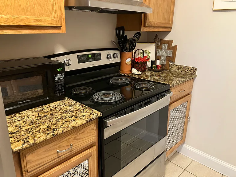 2031 Bayou Ln #B — Photo 10