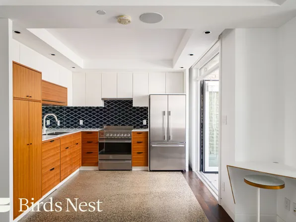 1608 Cypress St, Vancouver, BC V6J 5J1