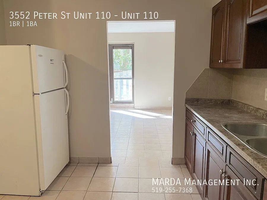 Spacious 1 Bed/1 Bath Main Floor Unit! West Windsor Inclusive! — Photo 4