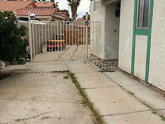 4th image of 5830 Cedar Ave