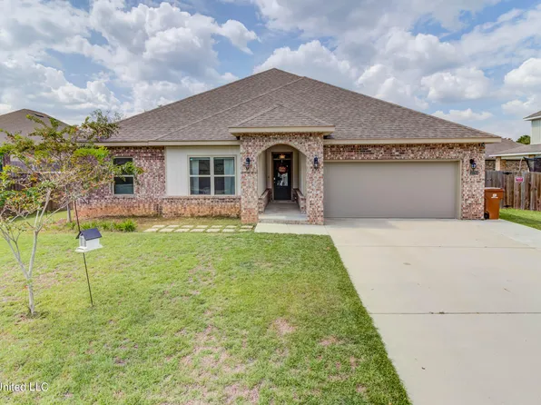 10746 Chapelwood Dr, Gulfport, MS 39503