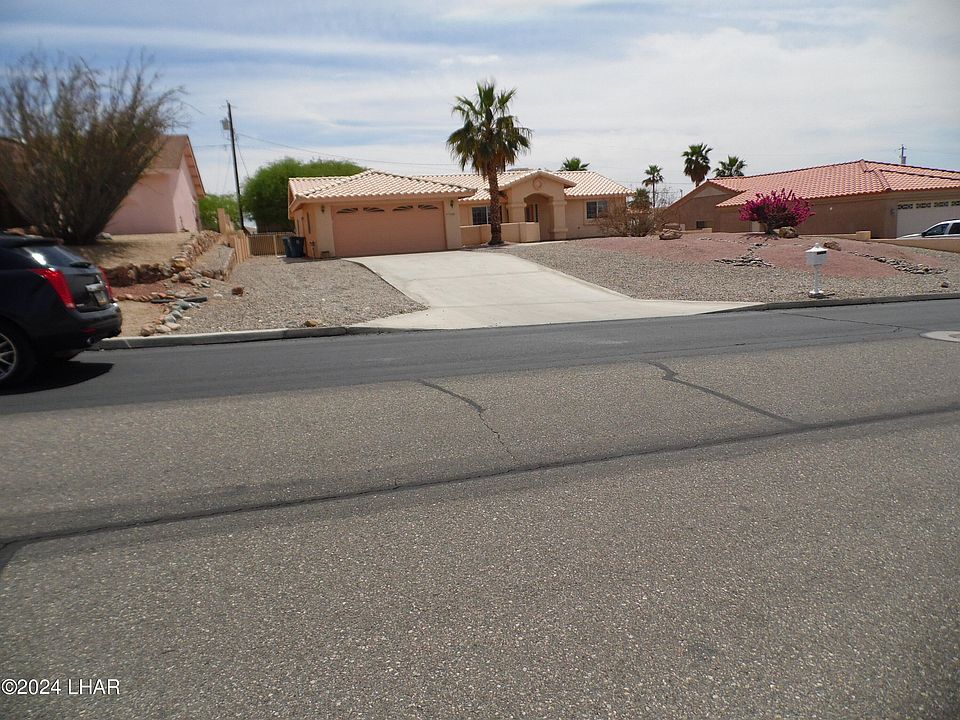 1st image of 3490 Overland Dr