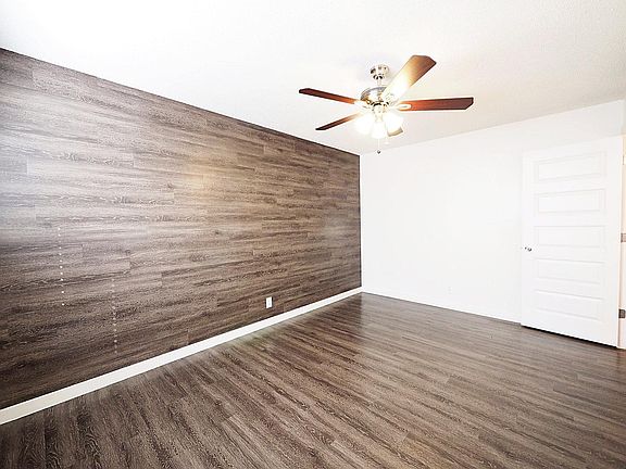 One Bedroom with Accent Wall