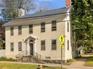 224 Hope St, Bristol, RI 02809