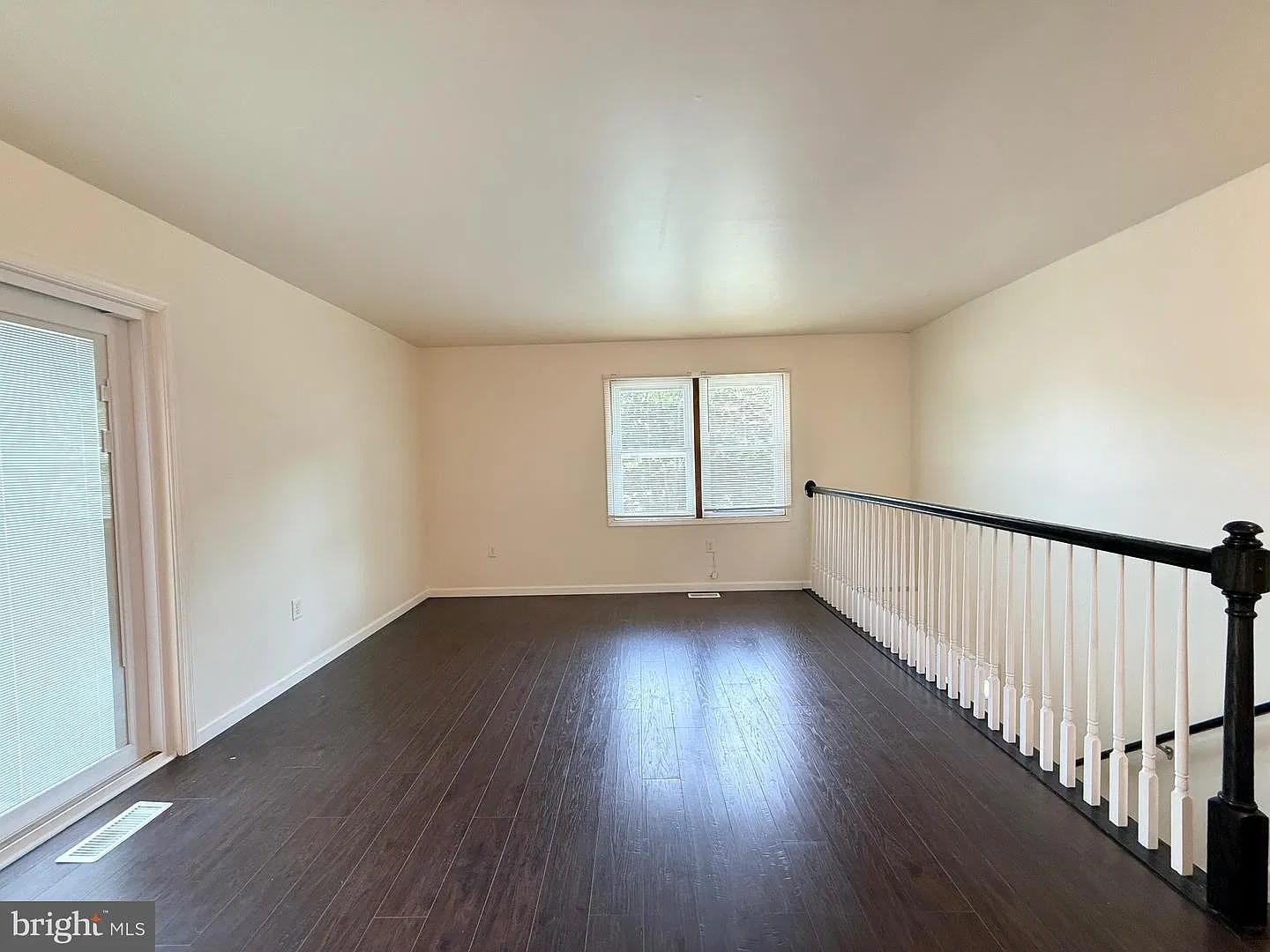 4 bed, 1920 sqft, $2,900 — Photo 3