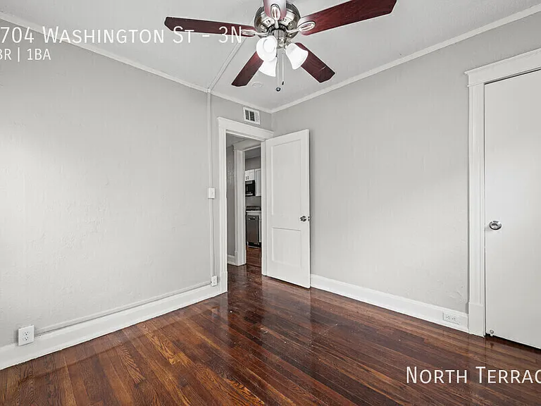3704 Washington St #3N — Photo 14