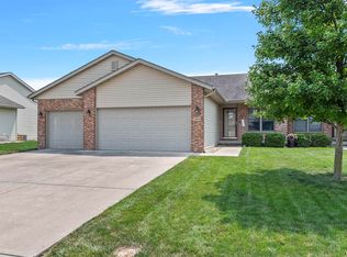 5304 Biltmore Dr, Springfield, IL 62711