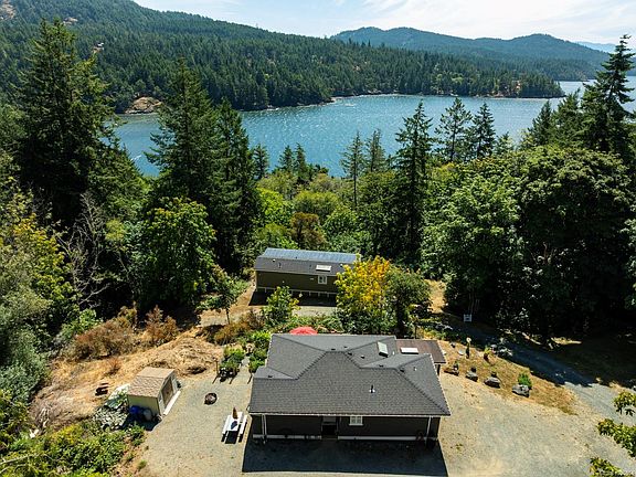2nd image of 5211 Sooke Rd