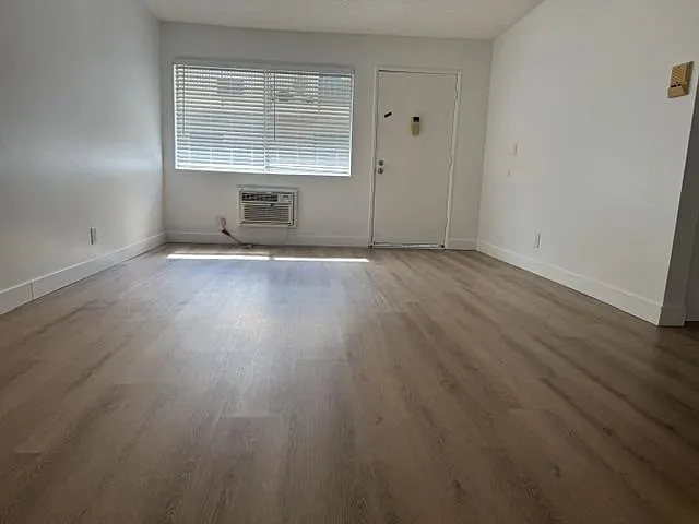 19925 Roscoe Blvd #105 — Photo 6