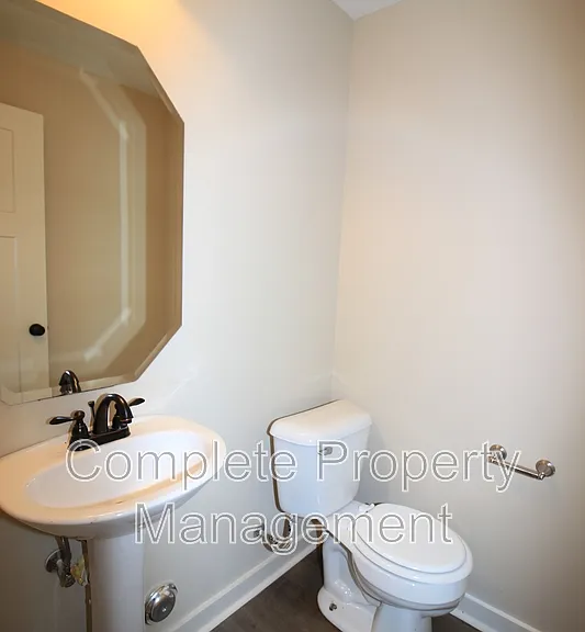 20478 Castle Ridge Rd — Photo 3