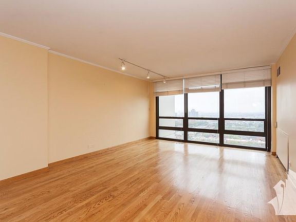 2nd image of 1636 N Wells St APT 3208L