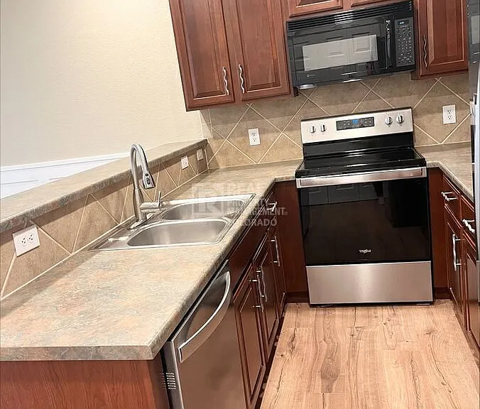 16392 E Fremont Ave #11 — Photo 7