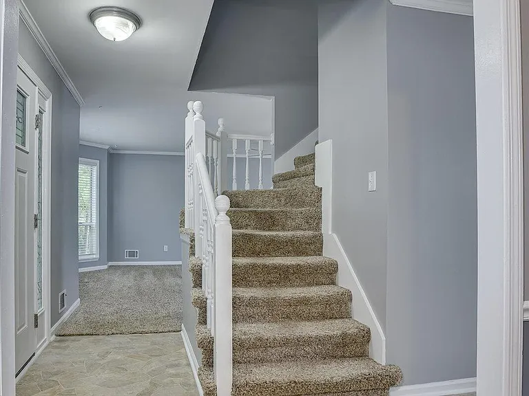 202 Holden Dr — Photo 22