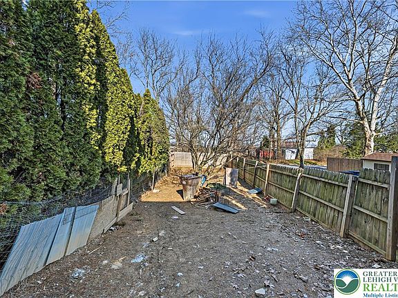 2nd image of 1613 Shenandoah Ct S
