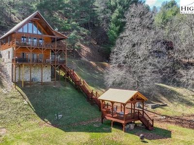 14 River Front Drive, Piney Creek, NC, 28663
