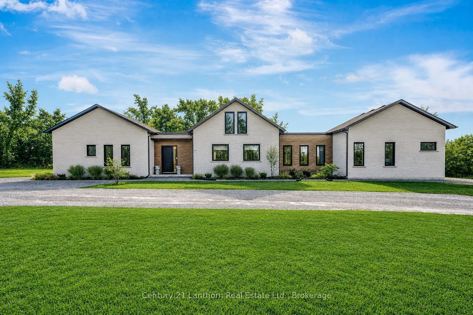 4 bed, $4,500 — Photo 1