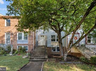 6832 Heatherway Ct, Alexandria, VA 22315