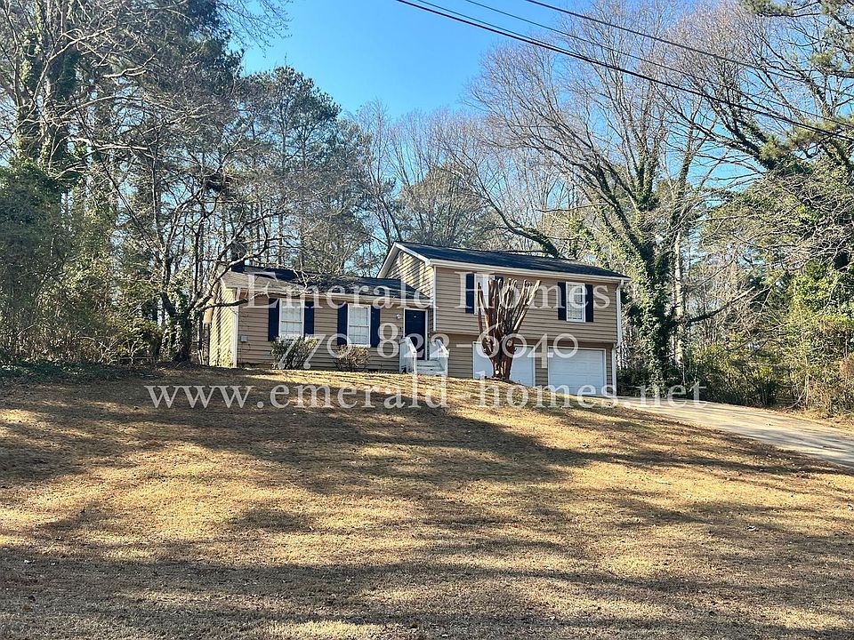 1st image of 1961 Pine Dr