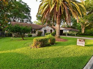 1004 Cedar Lawn Dr, Alvin, TX 77511