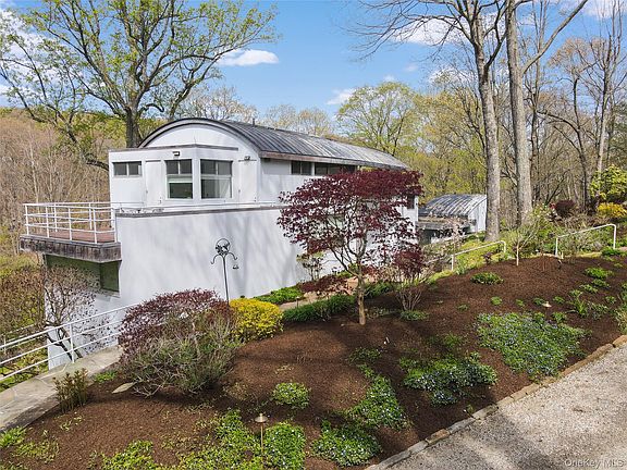 3rd image of 54 Cross Pond Road