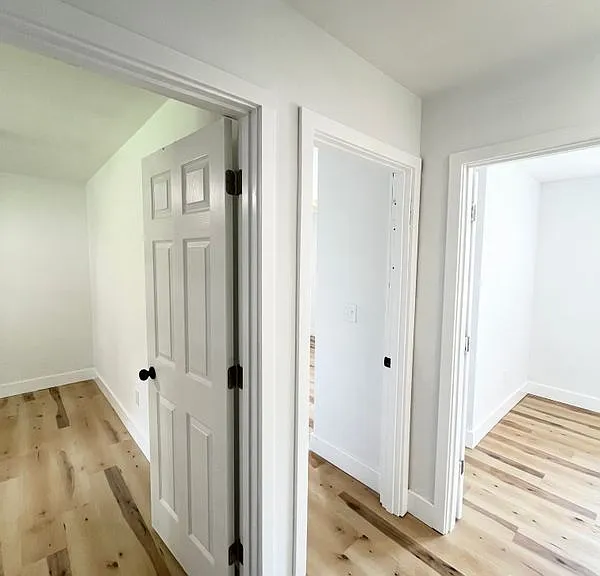 3741 Elmwood Ave — Photo 11